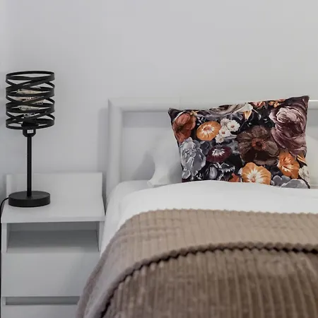 アパート Comfortable With Parking In By Renters *