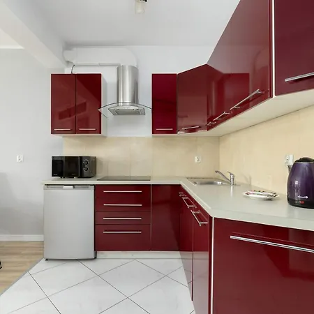 Comfortable With Parking In By Renters Апартаменты *