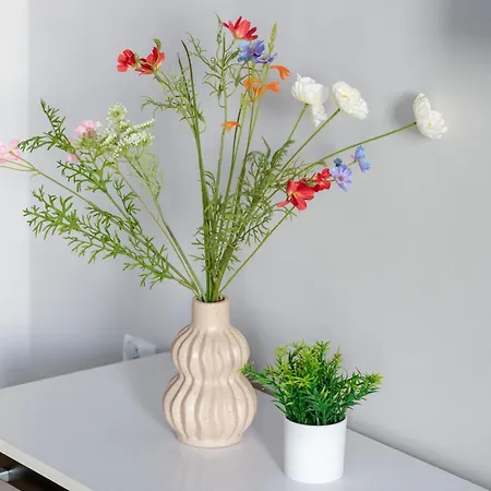 Comfortable With Parking In By Renters Апартаменты