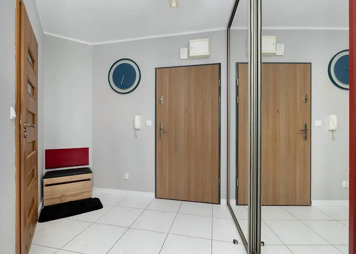 Apartment Comfortable With Parking In By Renters