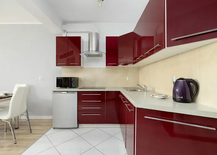 Comfortable With Parking In By Renters Apartment *